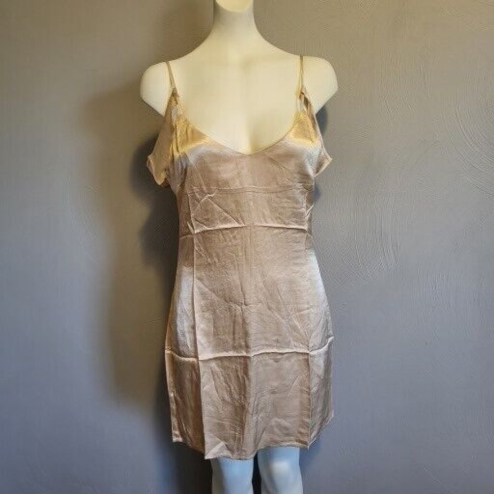 Forever 21 Womens Slip Dress Blush Satin Adjustable Straps Short Size M, NWT